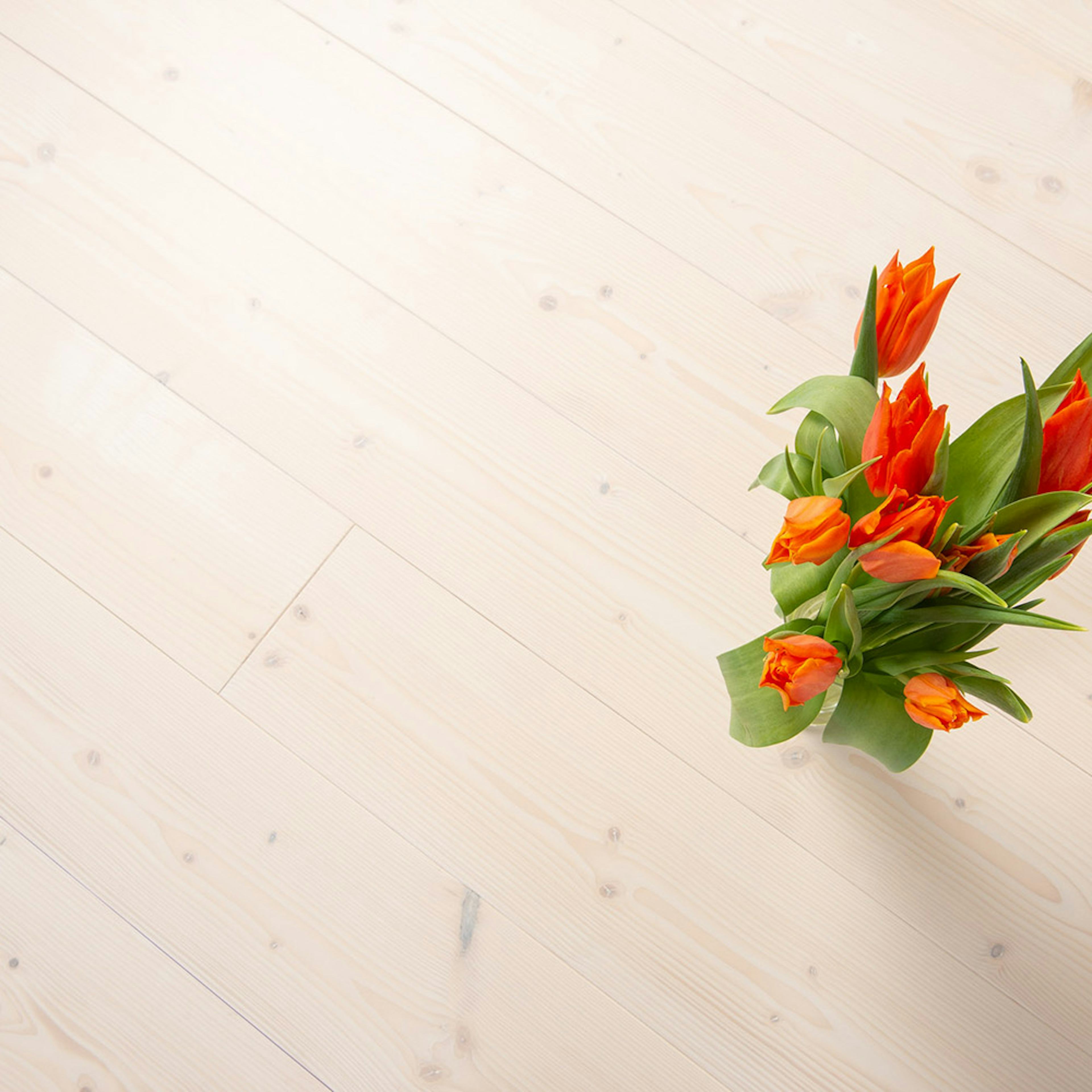 Massivt Trägolv DalaFloda SoftSpruce Pearl, Vittonat 1-Stavs Grangolv