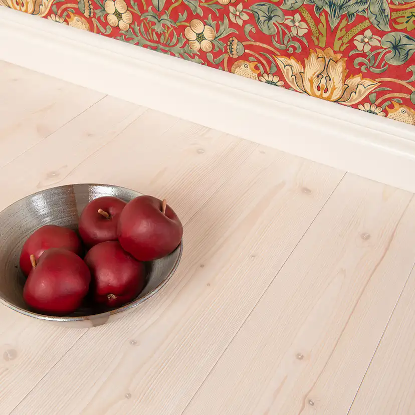 Massivt Trägolv DalaFloda HardSpruce Pearl Borstat & Vittonat 1-Stavs Grangolv