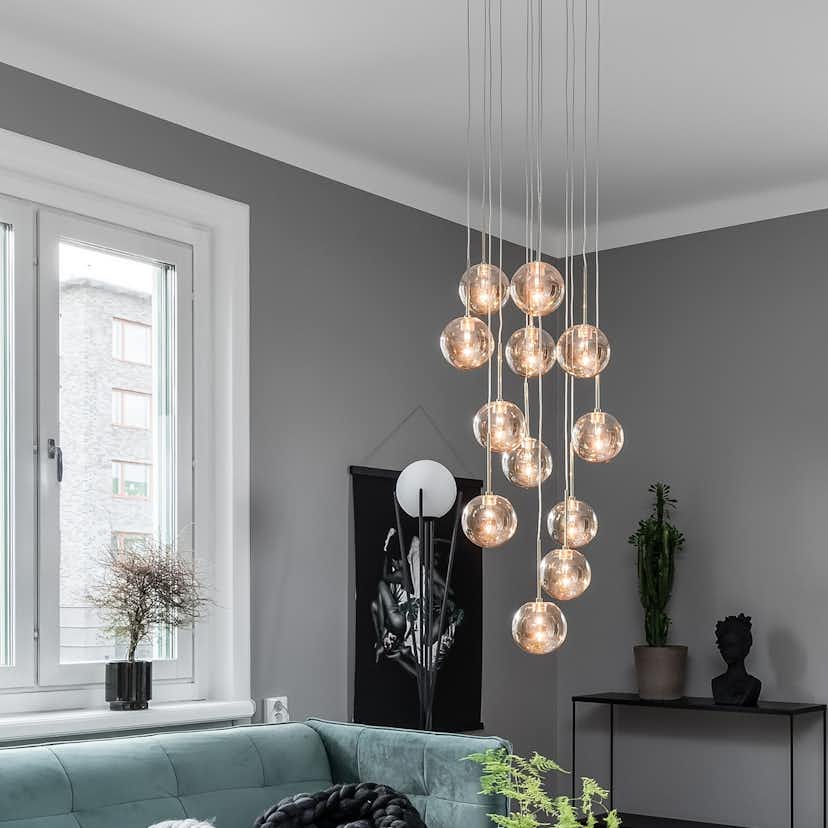 Taklampa Globen Lighting Skyfall Amber