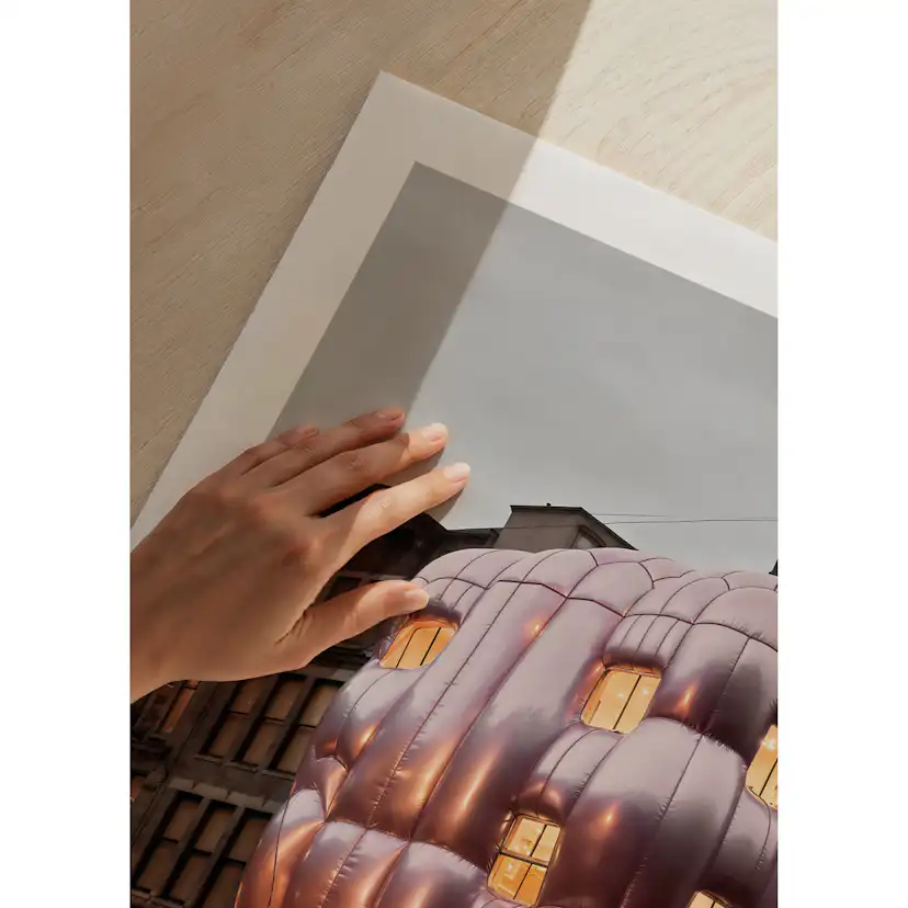 Poster Gallerix Pink Balloon Building