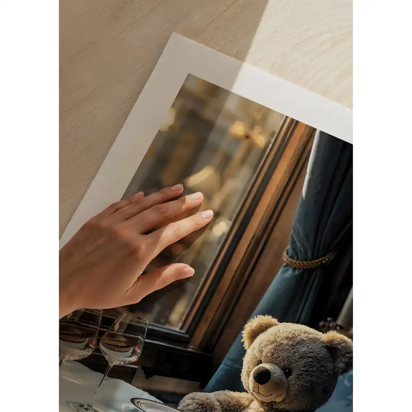 Poster Gallerix Teddy At The Dining Table