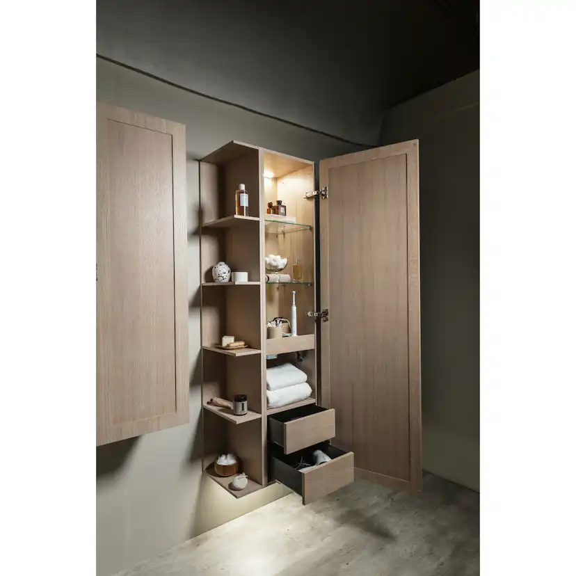 Glashylla Svedbergs till Högskåp