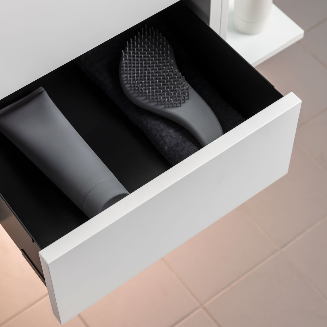 Utdragslåda Svedbergs till Högskåp