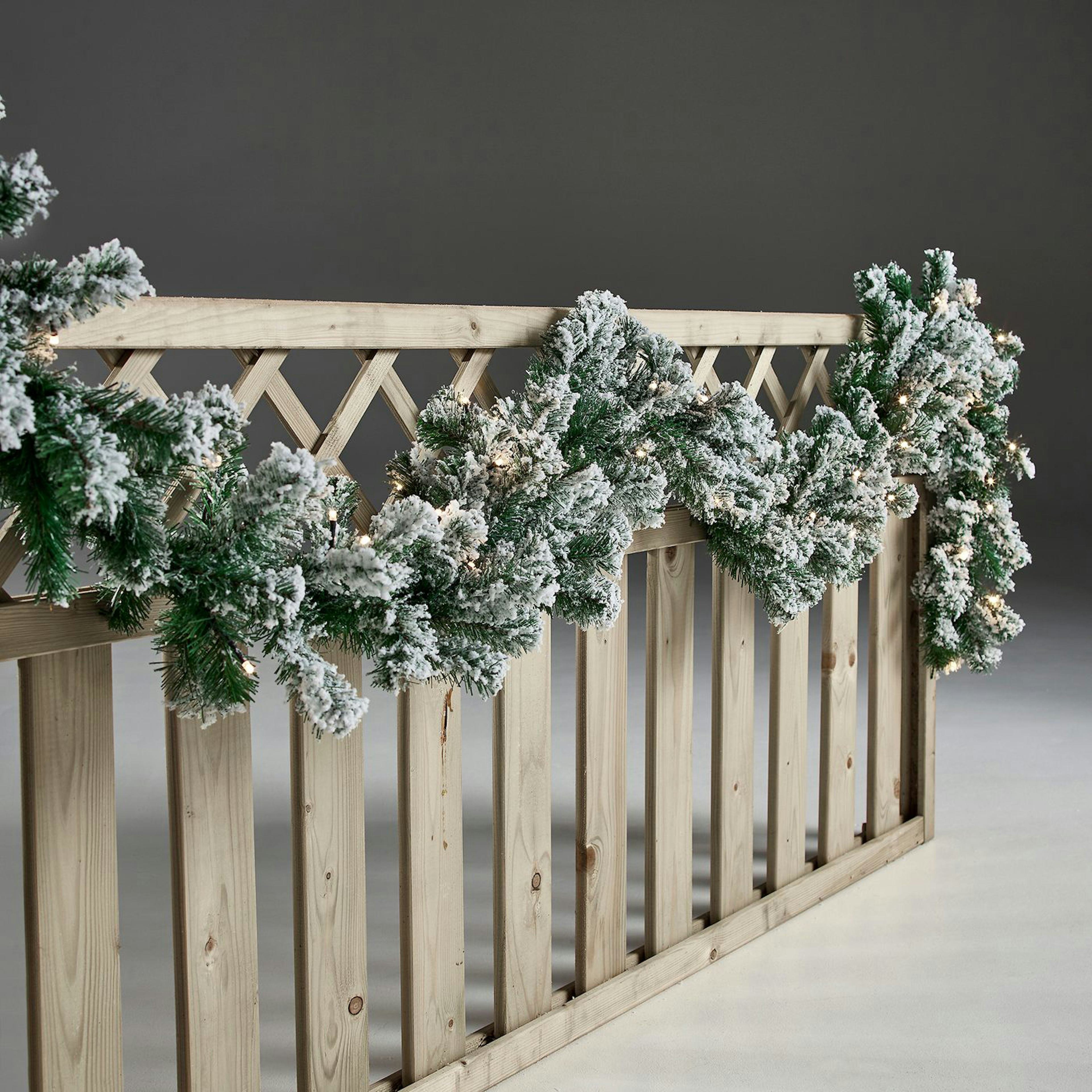 Girlang Nordic Winter Batteridriven inkl Ljus och Snö