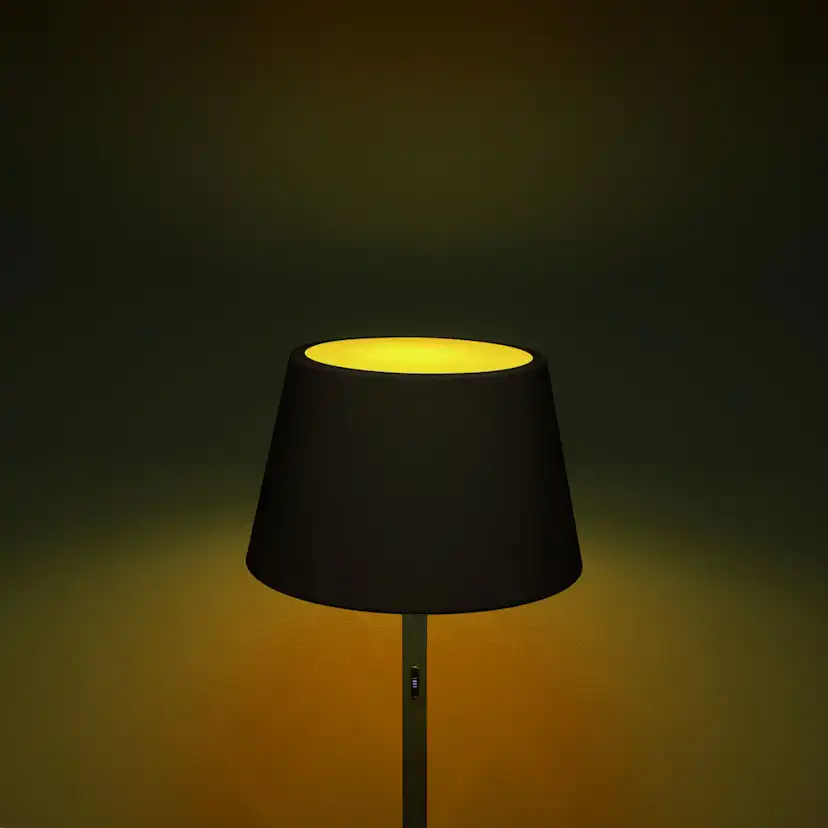 Golvlampa Gnosjö Konstsmide Pomezia USB