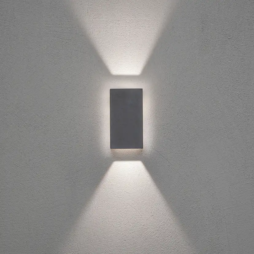 Vägglykta Gnosjö Konstsmide Cremona Upp/Ned/Bak 3X3W High Power LED