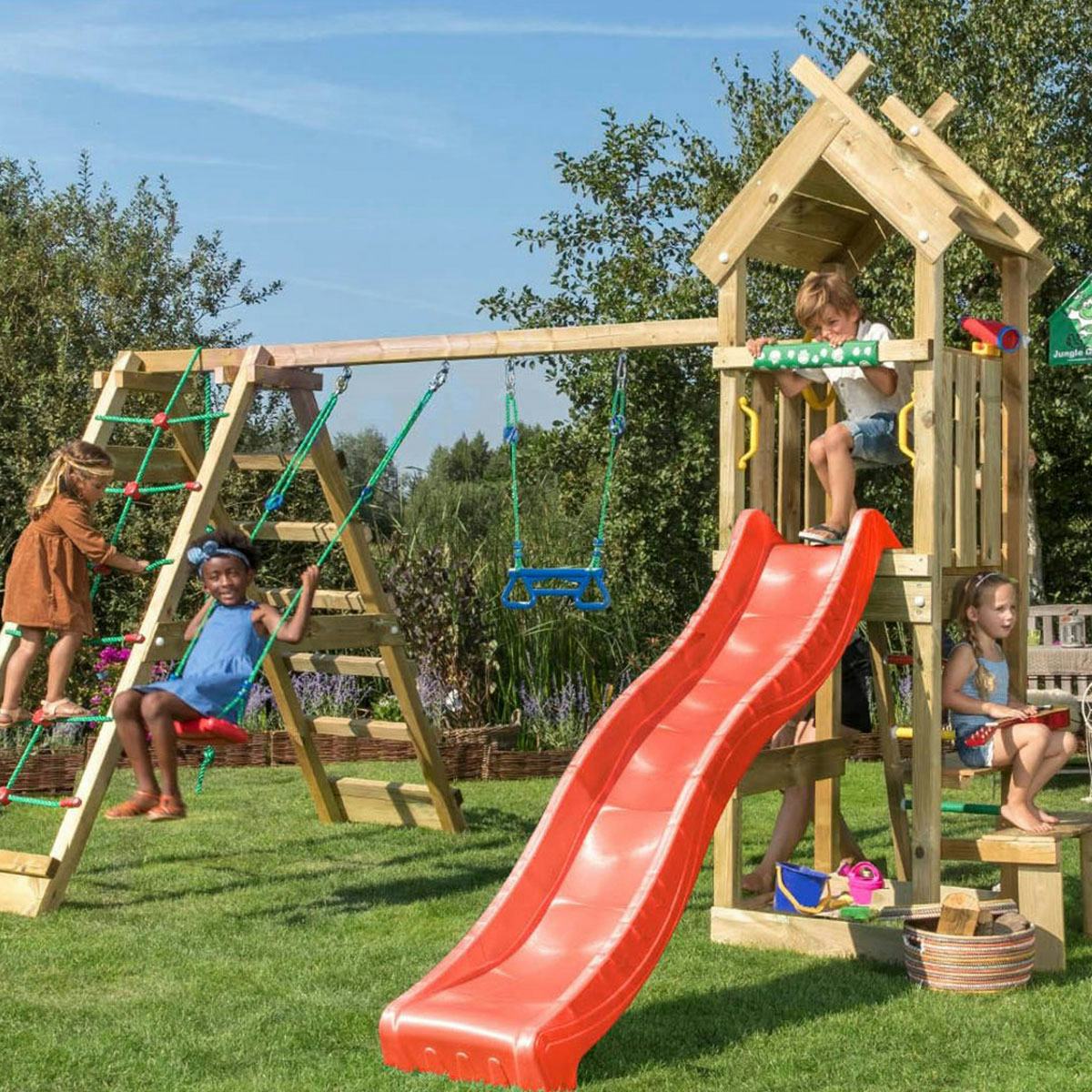 Lektorn Jungle Gym Totem Inkl Klättermodul & Röd Rutschkana