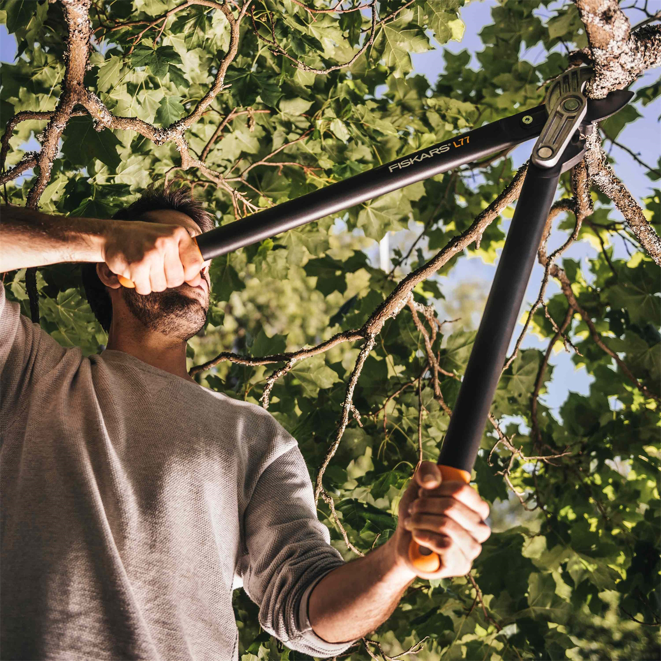 Grensax Fiskars Powergear II L77 med Utväxling & Mothåll