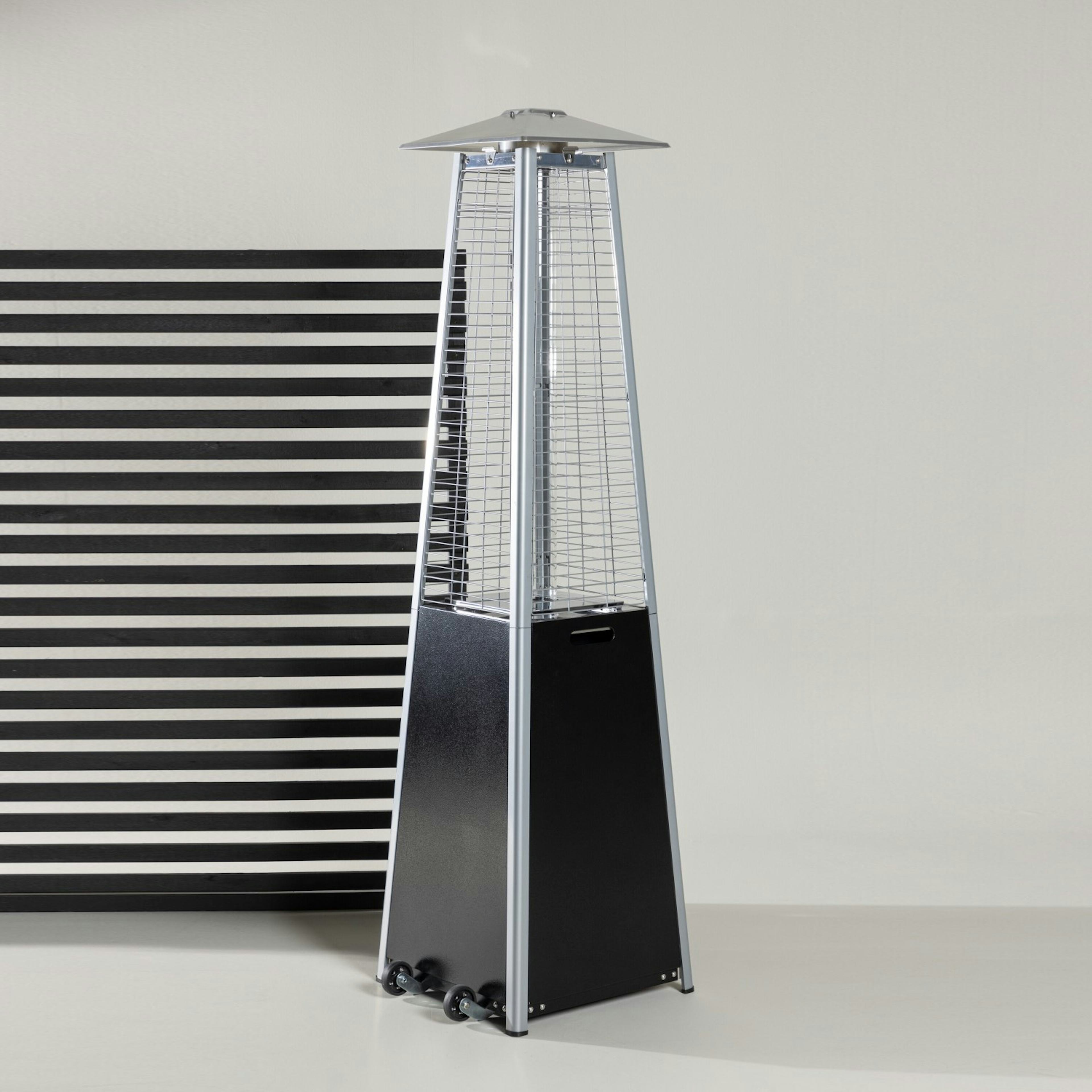 Terassvärmare Venture Home Hottie Square, Stående Gasolvärmare Utomhus i Aluminium