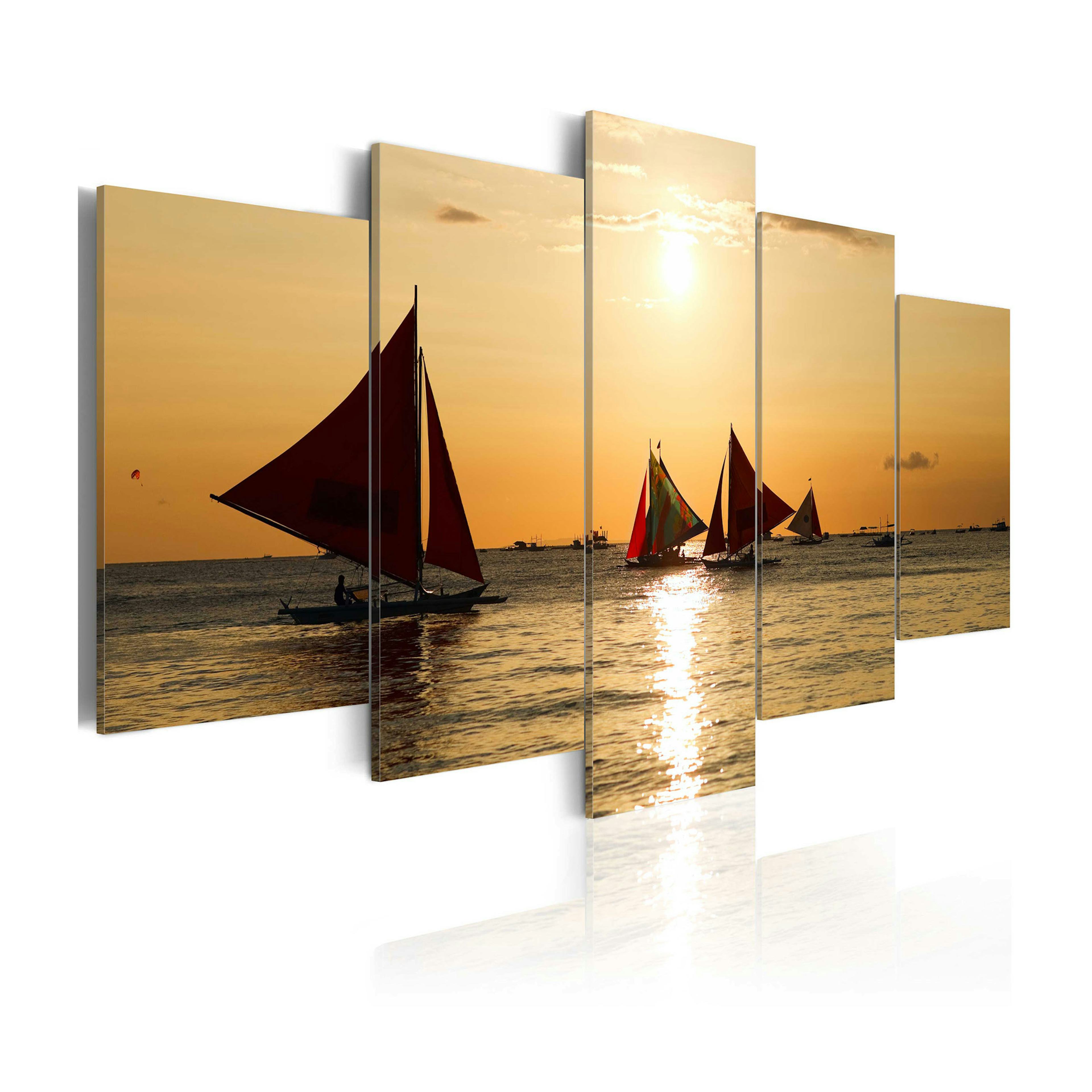 Tavla Arkiio Sailbloats At Dusk