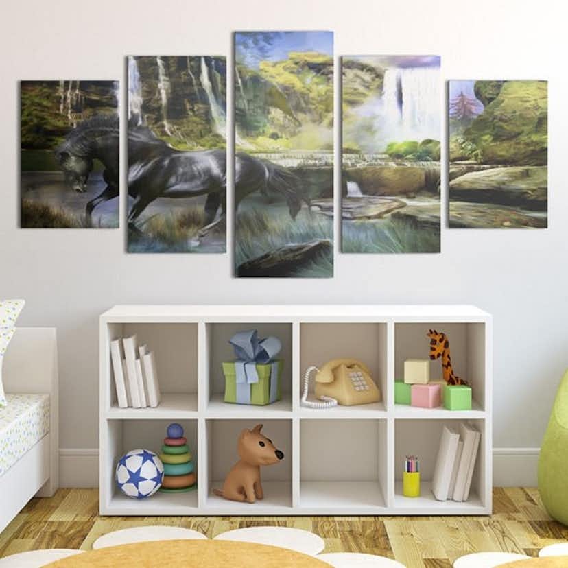 Tavla Arkiio Black Horse On The Background Of Paradise Waterfall