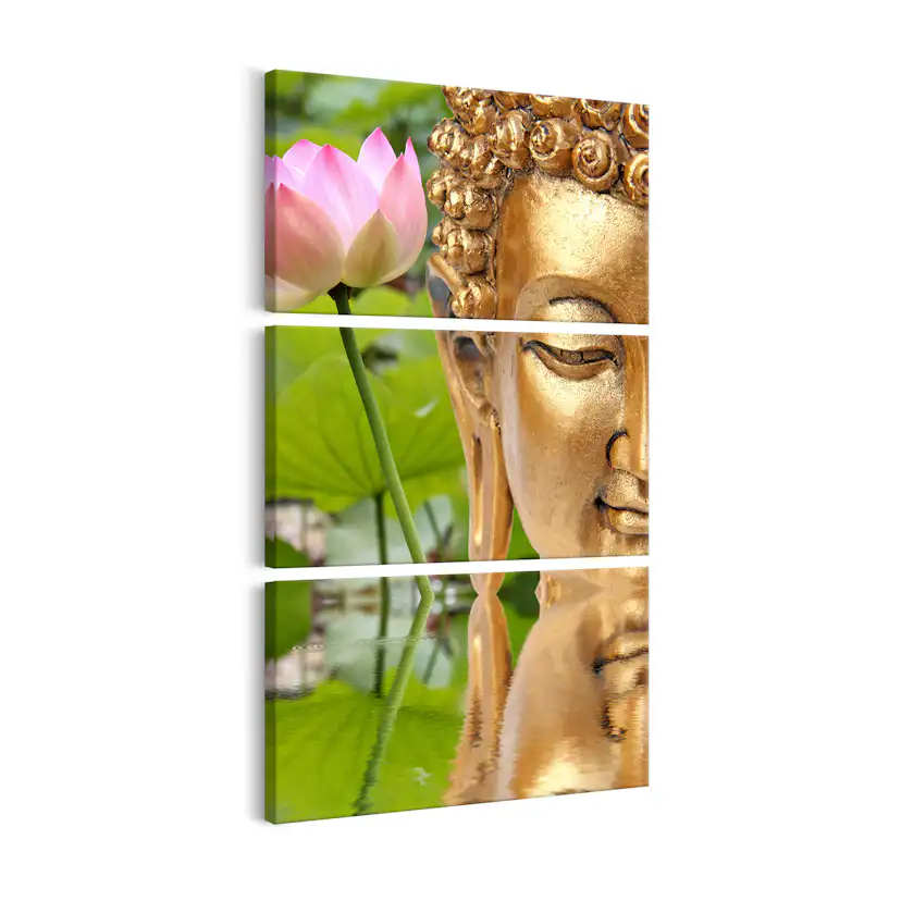 Tavla Arkiio Statue With A Flower