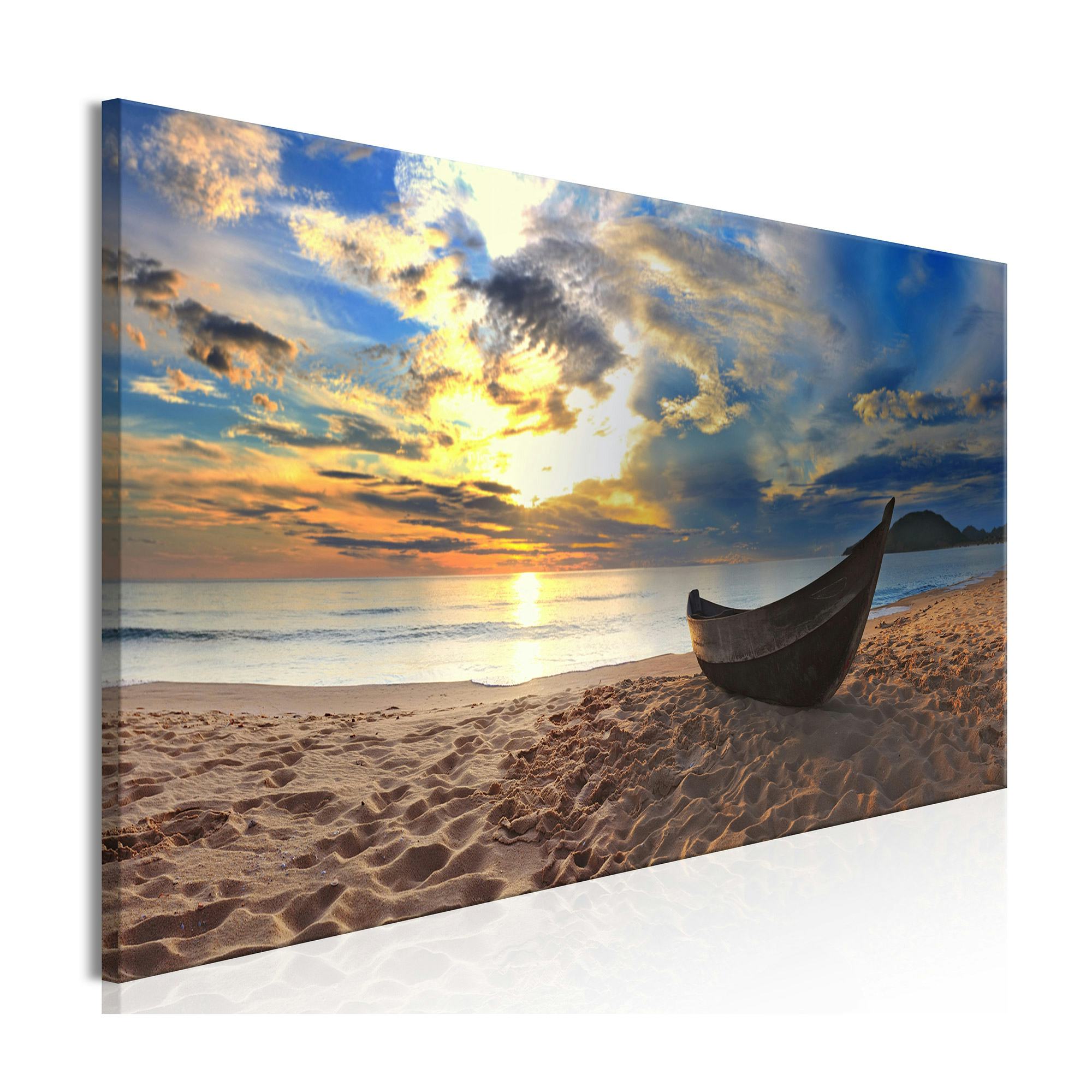 Tavla Arkiio Boat on The Beach