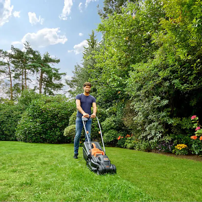 Gräsklippare Black & Decker BEMW351 1000W 32Cm