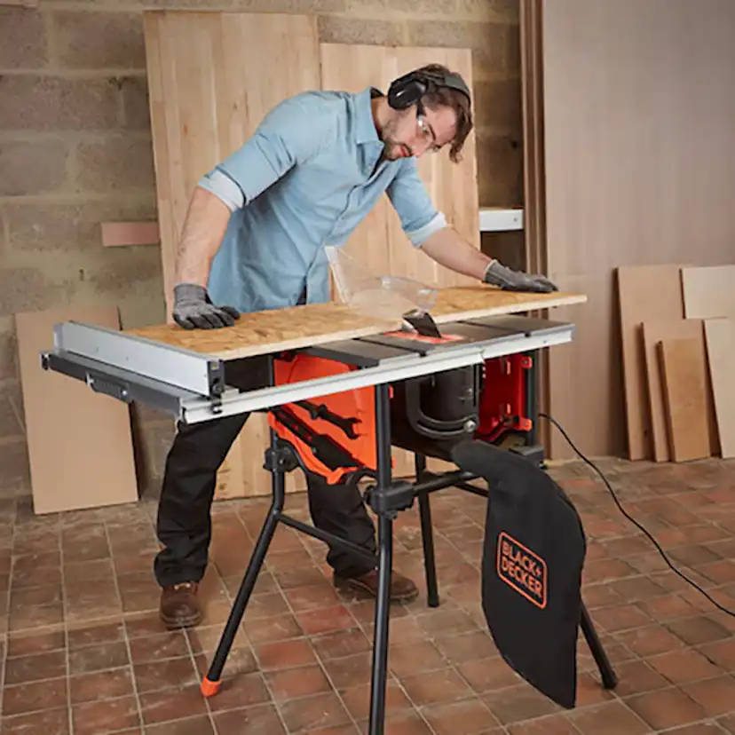 Bordsåg Black & Decker BES720 1800W 250Mm