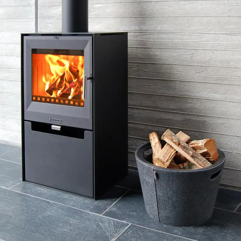 Braskamin Aduro 14 Fristående Svart Plåt 9kW