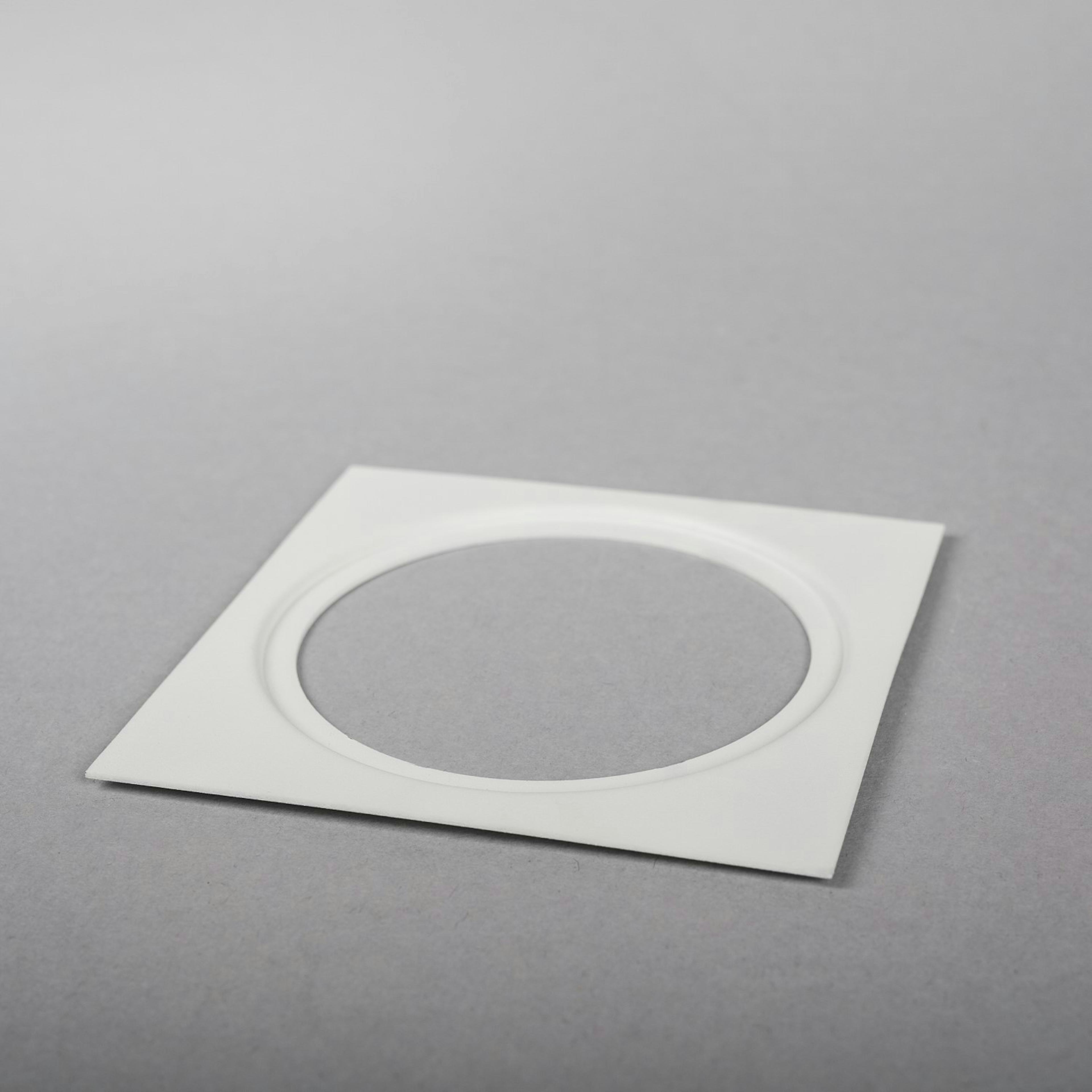 Dekorram Hide-a-lite I/II Ø85 Vit