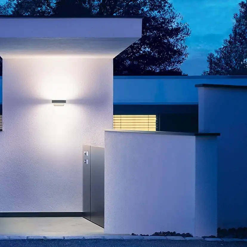 Vägglampa Steinel L810 Connect