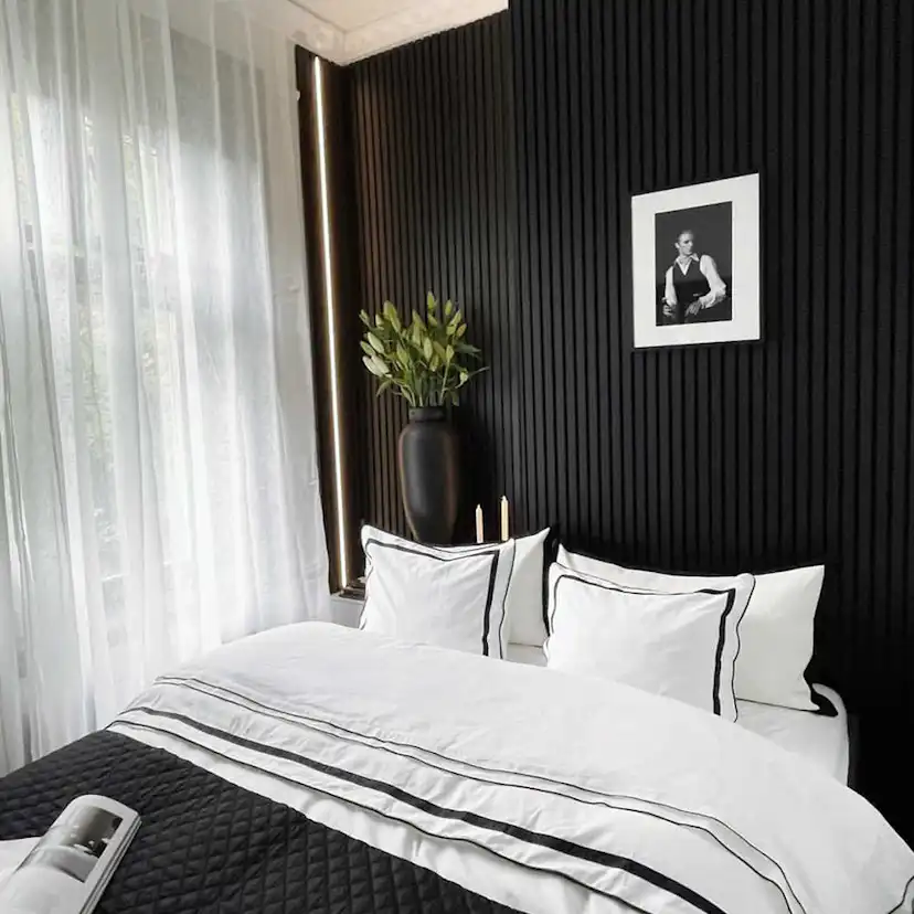 Akustikpanel Wood on wall Ek Svartlackad