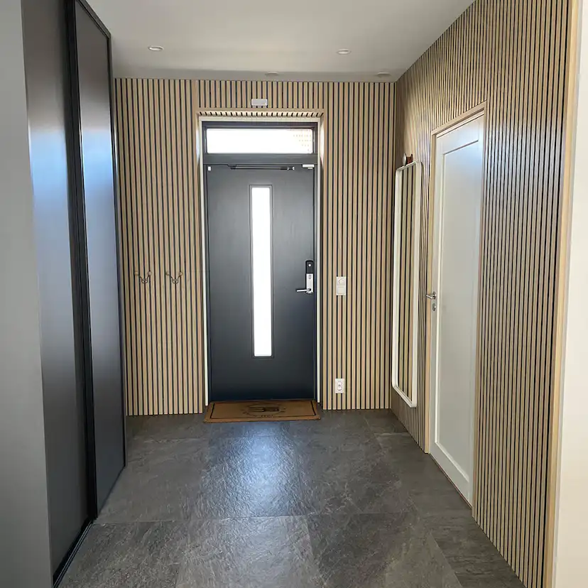 Akustikpanel Wood on wall Ek Vitlackad