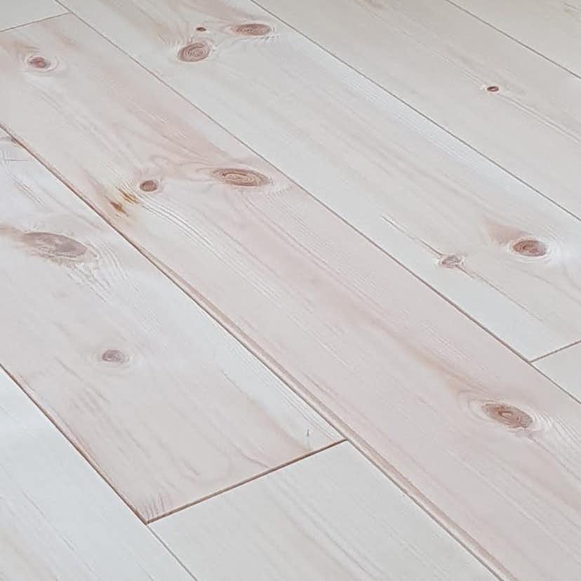 Massivt Trägolv Eden Wood Natur, Mattlackat 1-Stav Norrlandsfuru