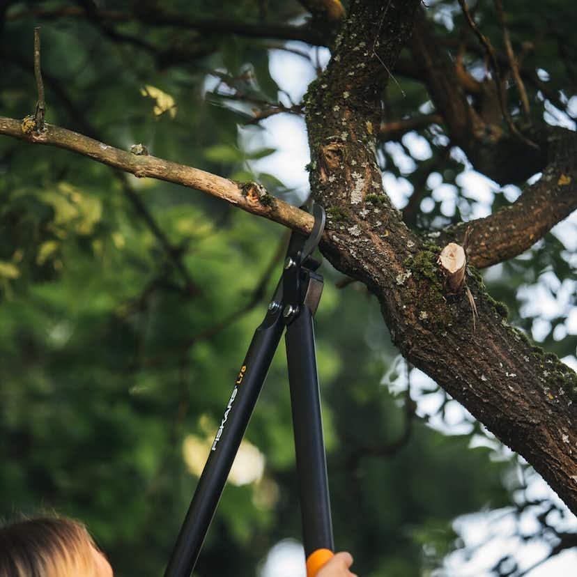 Grensax Fiskars PowerGear med Utväxling och Sidoskär L78 L