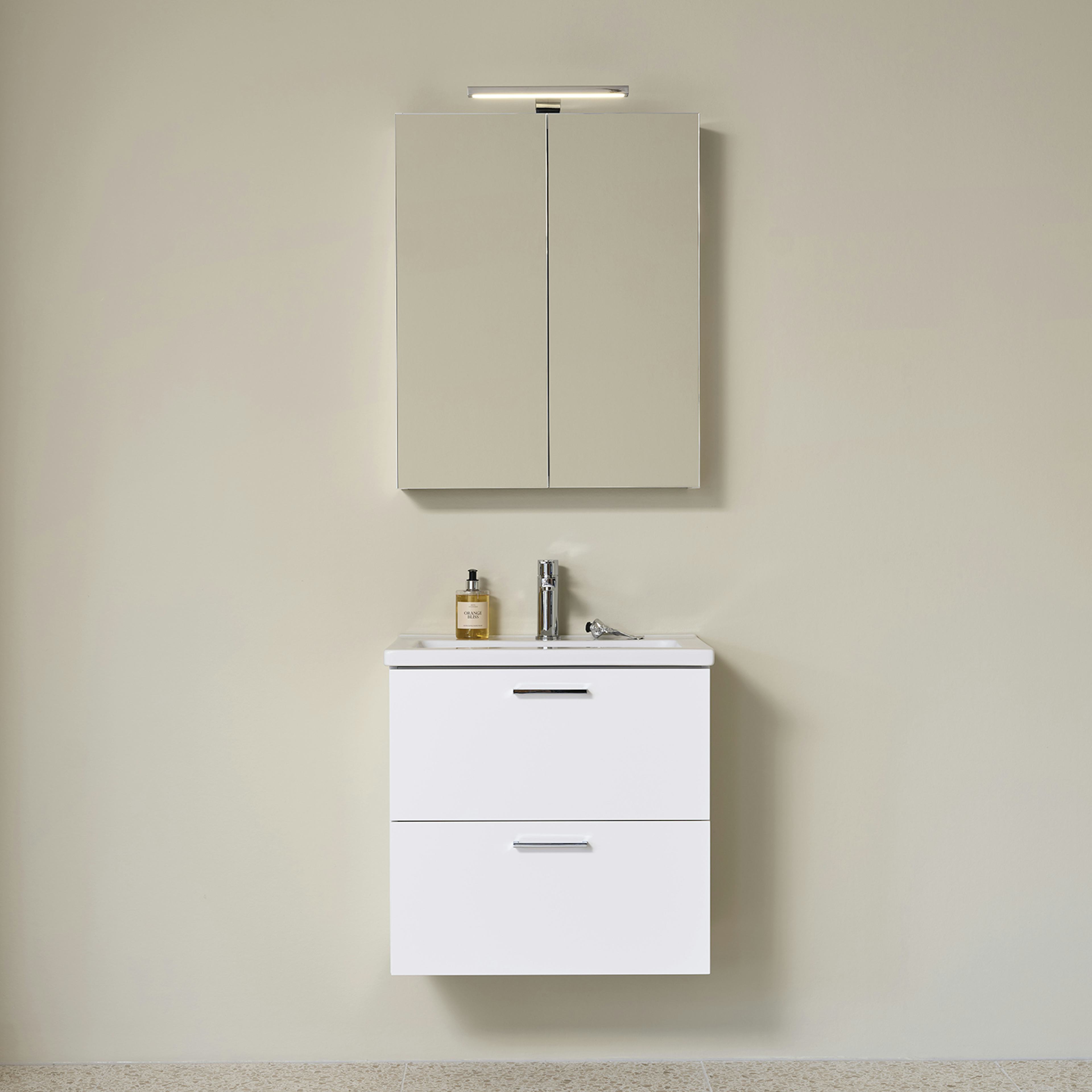 Möbelpaket Vedum Free 615 Compact Maja med Tvättställ och Spegelskåp Viken Vit