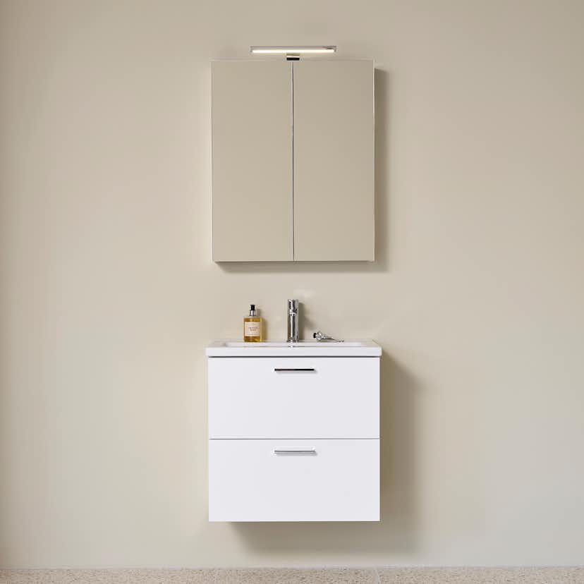 Möbelpaket Vedum Free 615 Compact Maja med Tvättställ och Spegelskåp Viken Vit