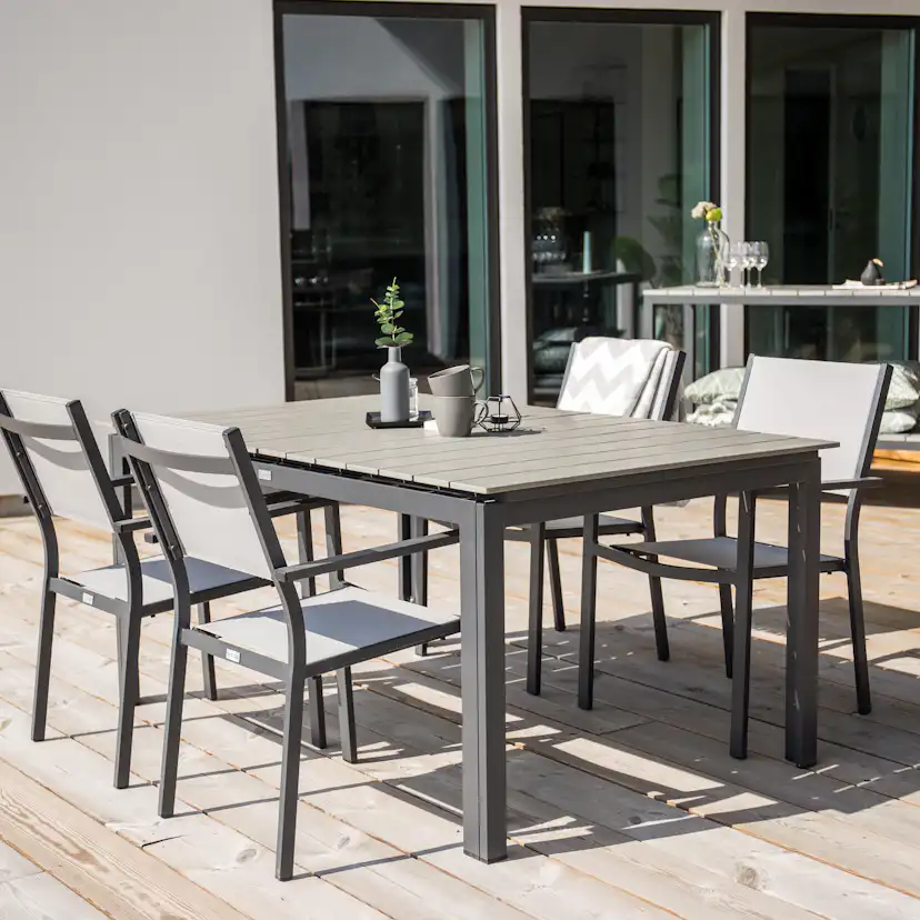 Matgrupp Venture Home Lova 160/240 med 4 Copacabana Karmstolar