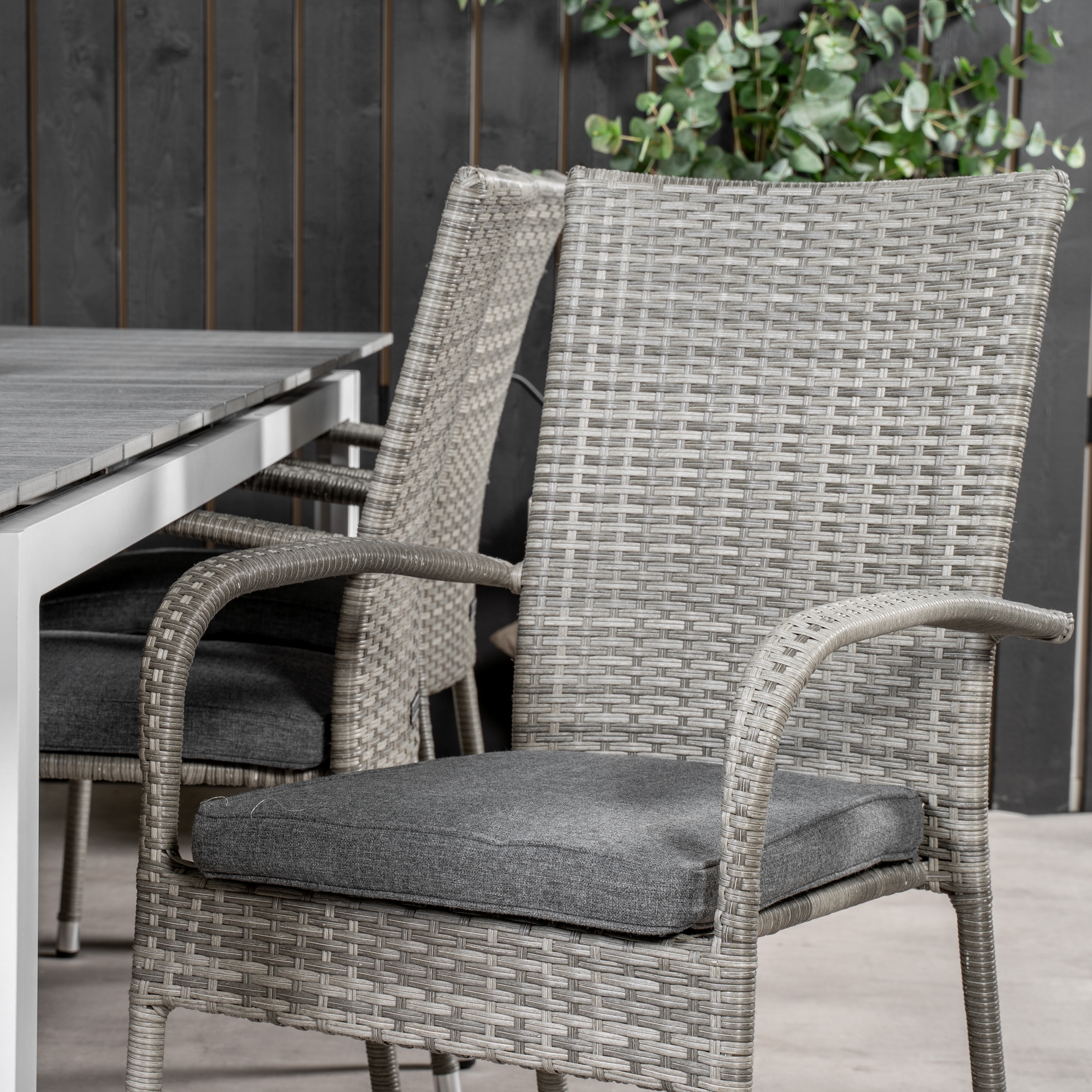 Matgrupp Venture Home Lova 224/324 med 6 Asta Stolar