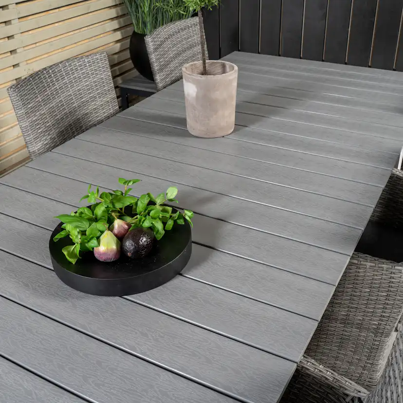 Matgrupp Venture Home Lova 224/324 med 8 Milwa Karmstolar