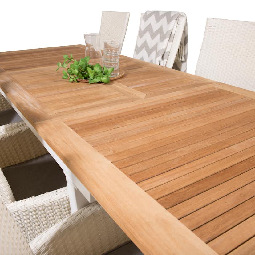 Matgrupp Utomhus Venture Home Perla 160/240 med 8 Pishi KarmTrädgårdsstolar