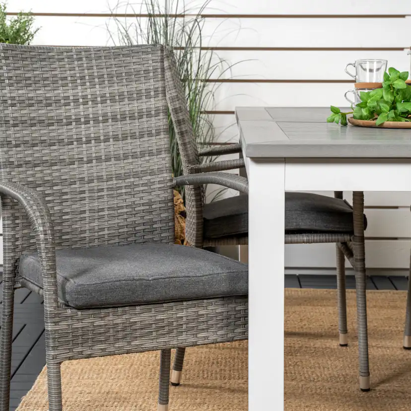 Matgrupp Venture Home Aleyna 152/210 med 4 Asta Stolar