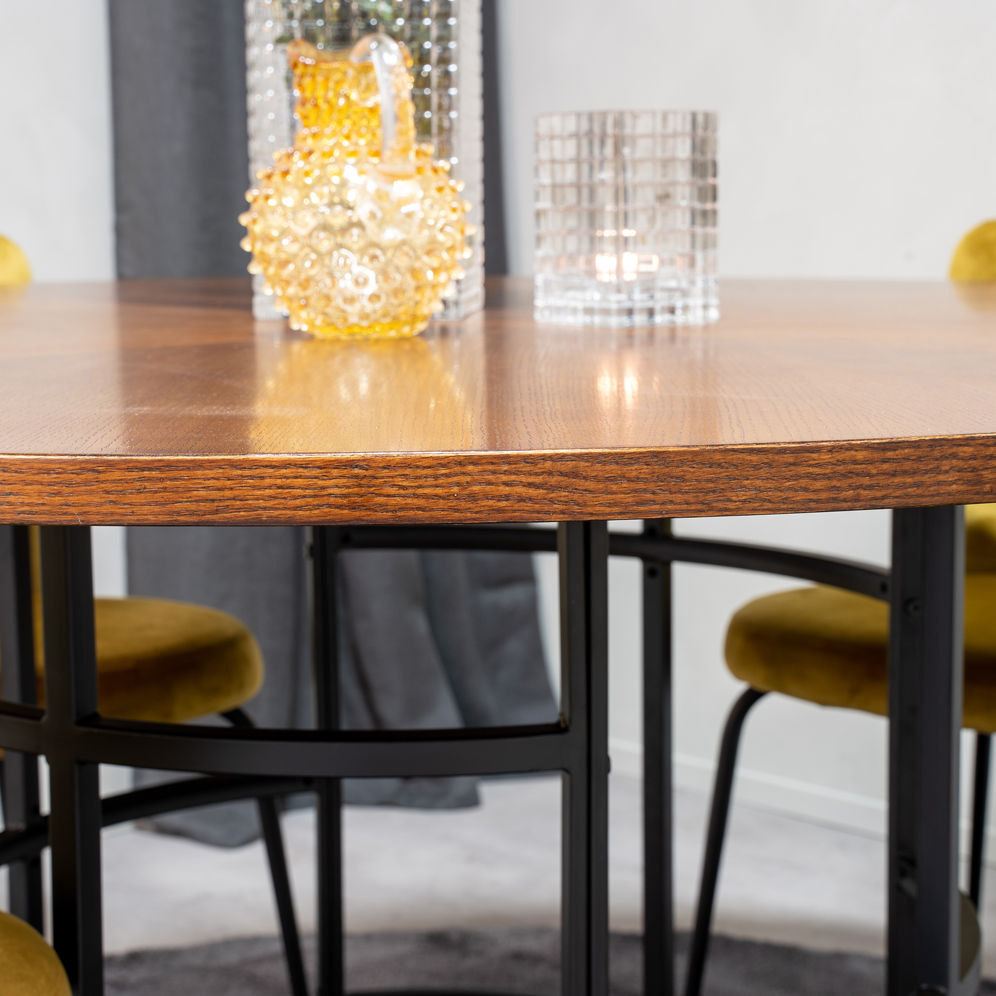 Matgrupp Venture Home Copenhagen med 4 Limhamn Light Guld Stolar