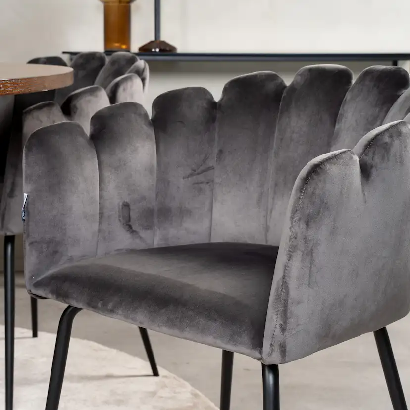 Matgrupp furniture/fashion Copenhagen med 6 Gråa Limhamn Stolar