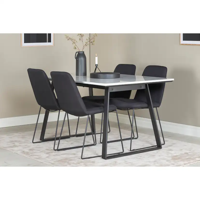 Matgrupp Venture Home Estelle 140 med 4 Muscot Stolar