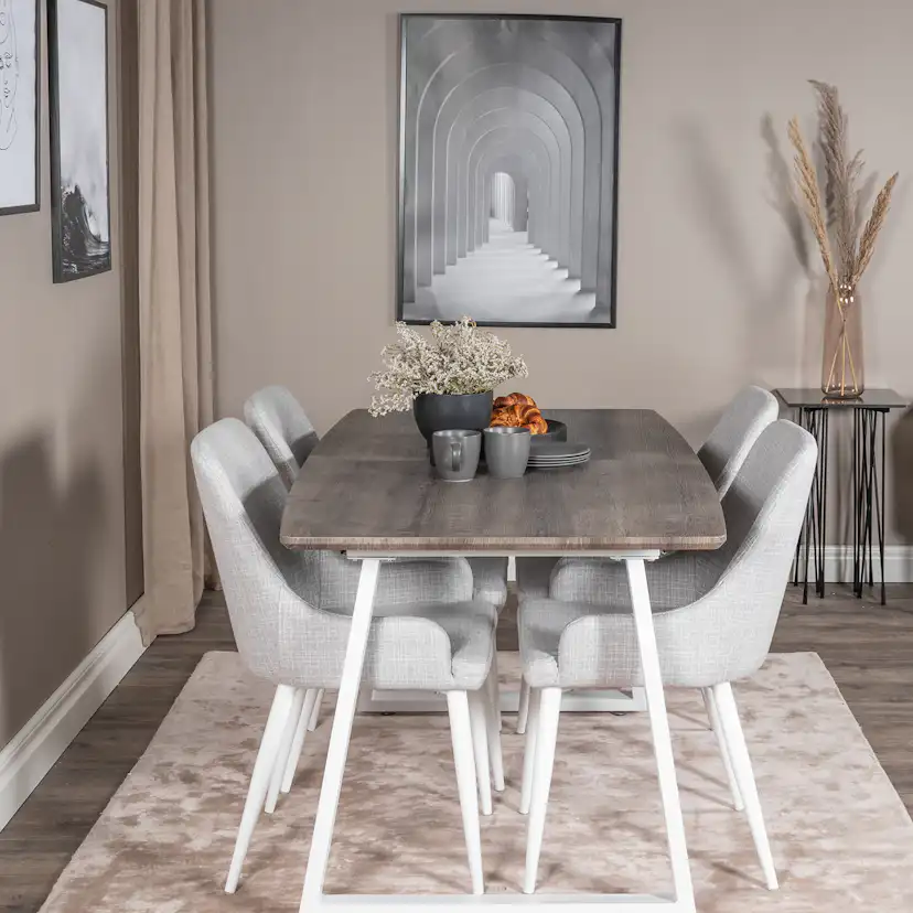 Matgrupp Venture Home Ina med 4 Plake Stolar