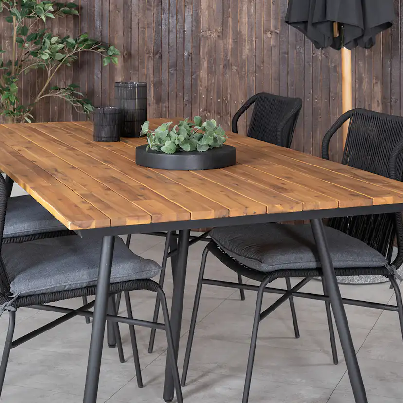 Matgrupp Venture Home Chane med 4 Julle Stapelbara Matstolar