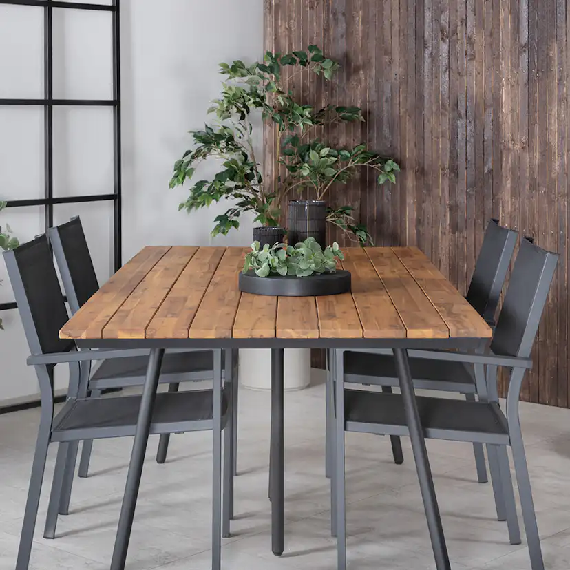 Matgrupp Venture Home Chane med 4 Curz Stapelbara Matstolar