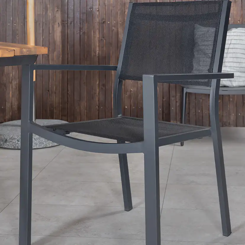 Matgrupp Venture Home Chane med 4 Curz Stapelbara Matstolar