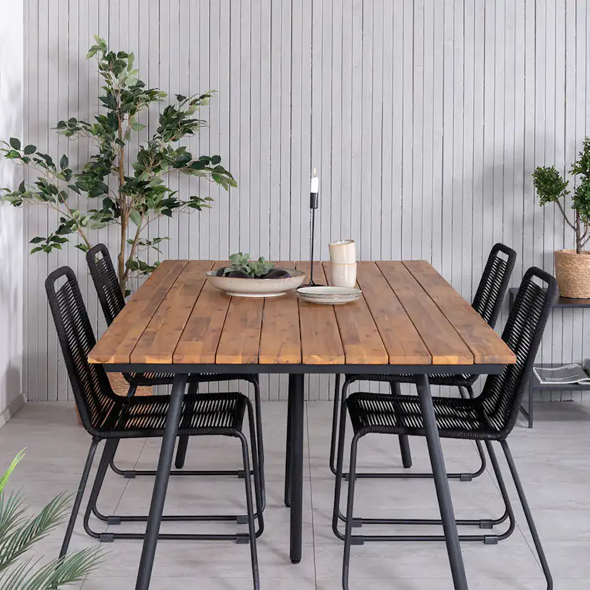 Matgrupp Venture Home Chane med 4 Lumi Stapelbara Matstolar