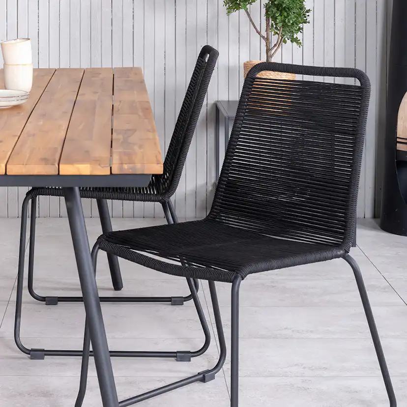 Matgrupp Venture Home Chane med 4 Lumi Stapelbara Matstolar