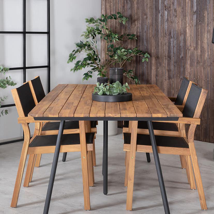 Matgrupp Venture Home Chane med 4 Vum Stapelbara Matstolar