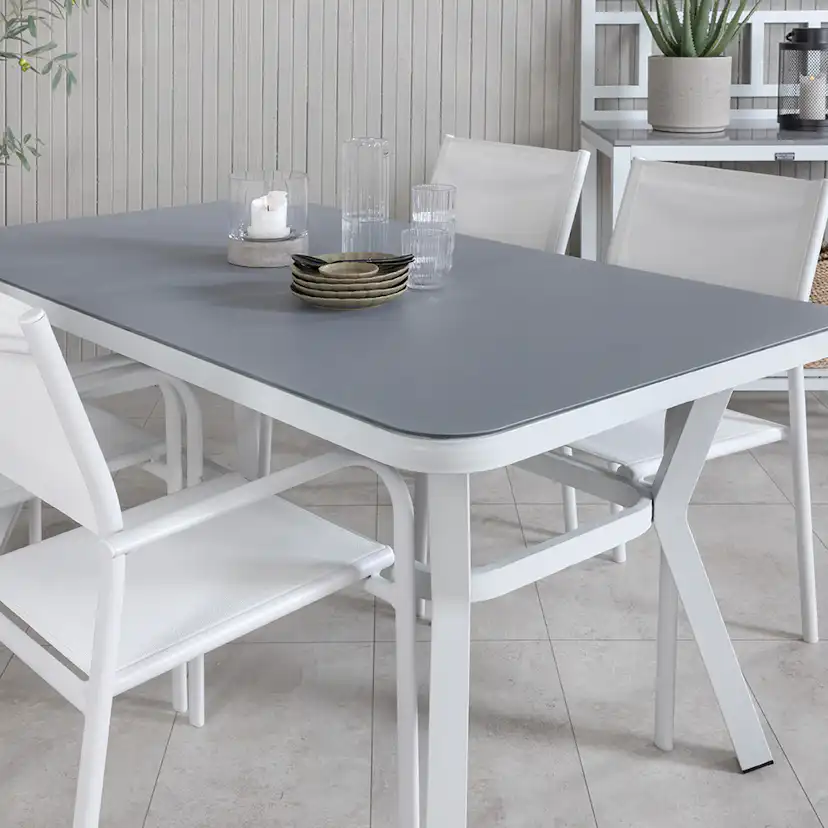 Matgrupp Venture Home Vyn Vit med 4 Samba Stapelbara Matstolar