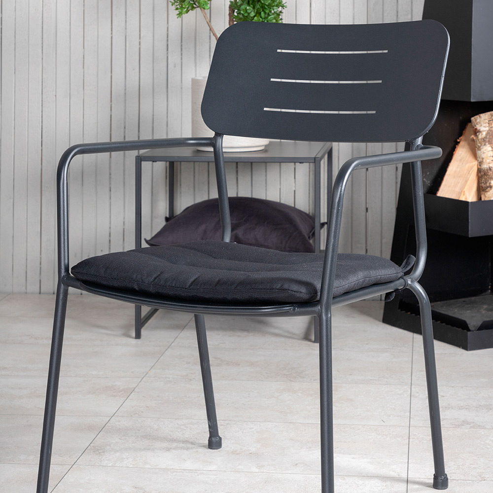 Matgrupp Venture Home Olle med 4 Nime Matstolar