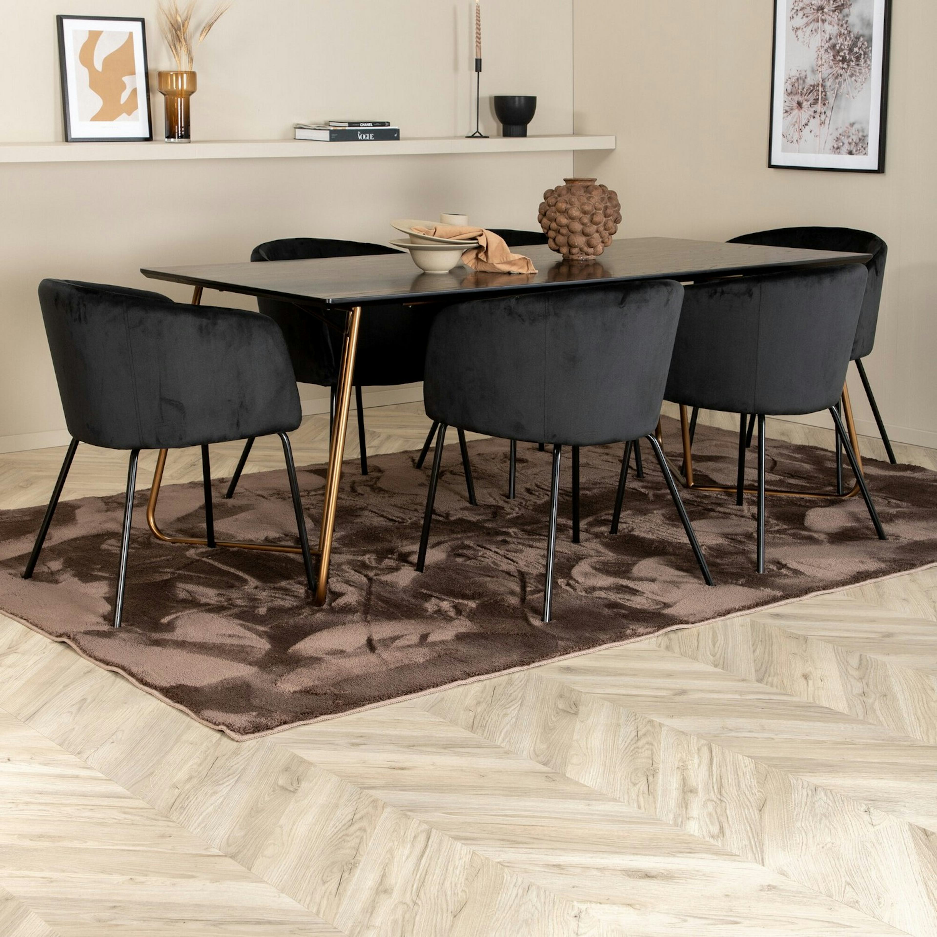 Matgrupp Venture Home Annika med 6 Bergen Stolar