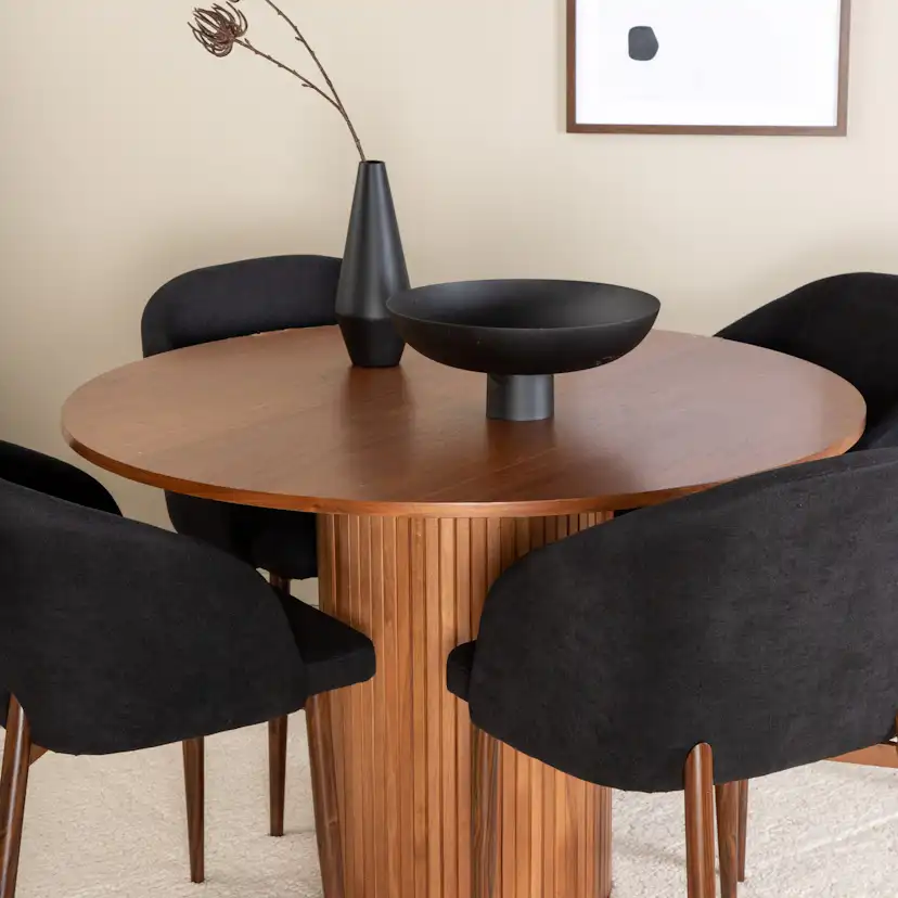 Matgrupp Venture Home med Bianca Matbord och 4 Archie Matstolar