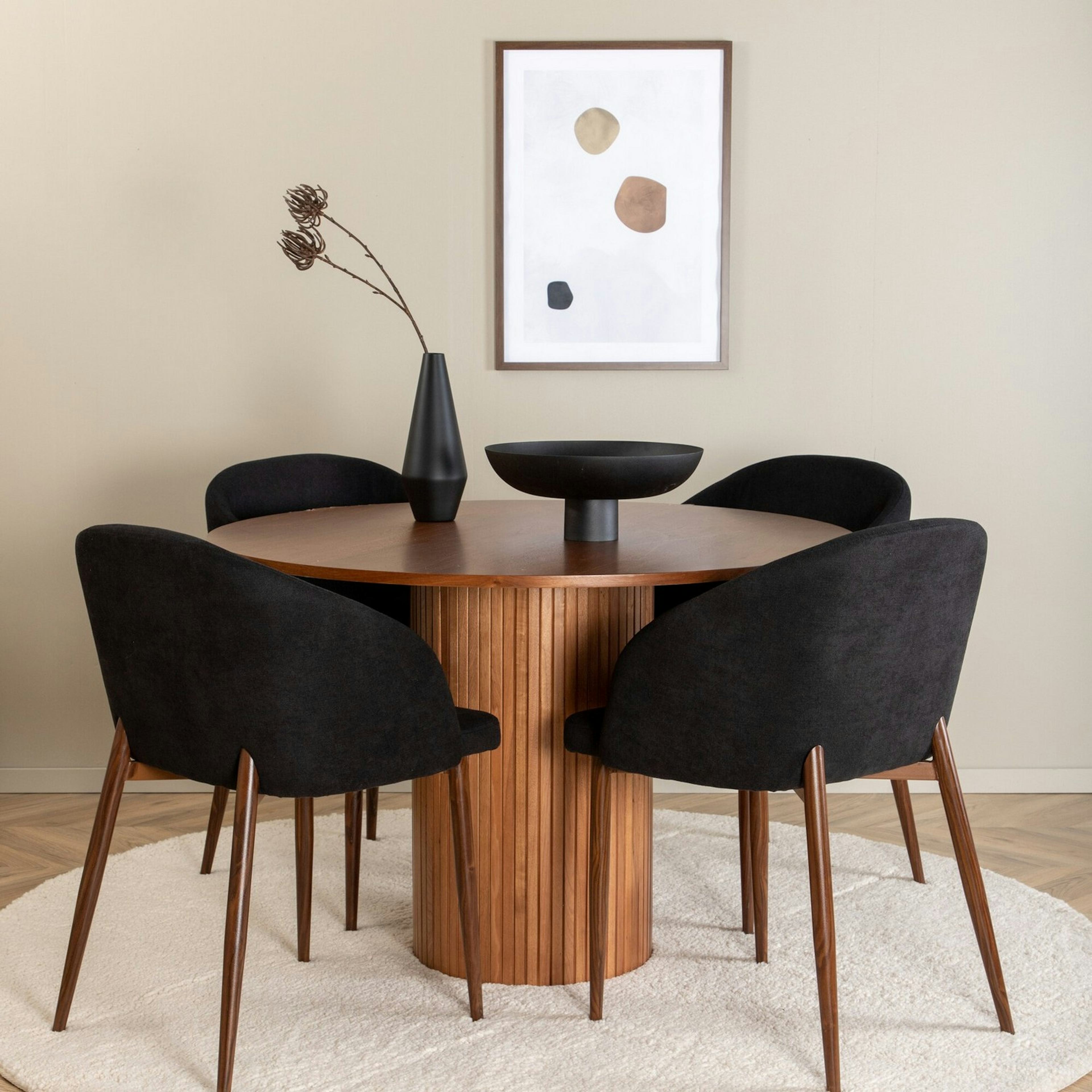 Matgrupp Venture Home med Bianca Matbord och 4 Archie Matstolar