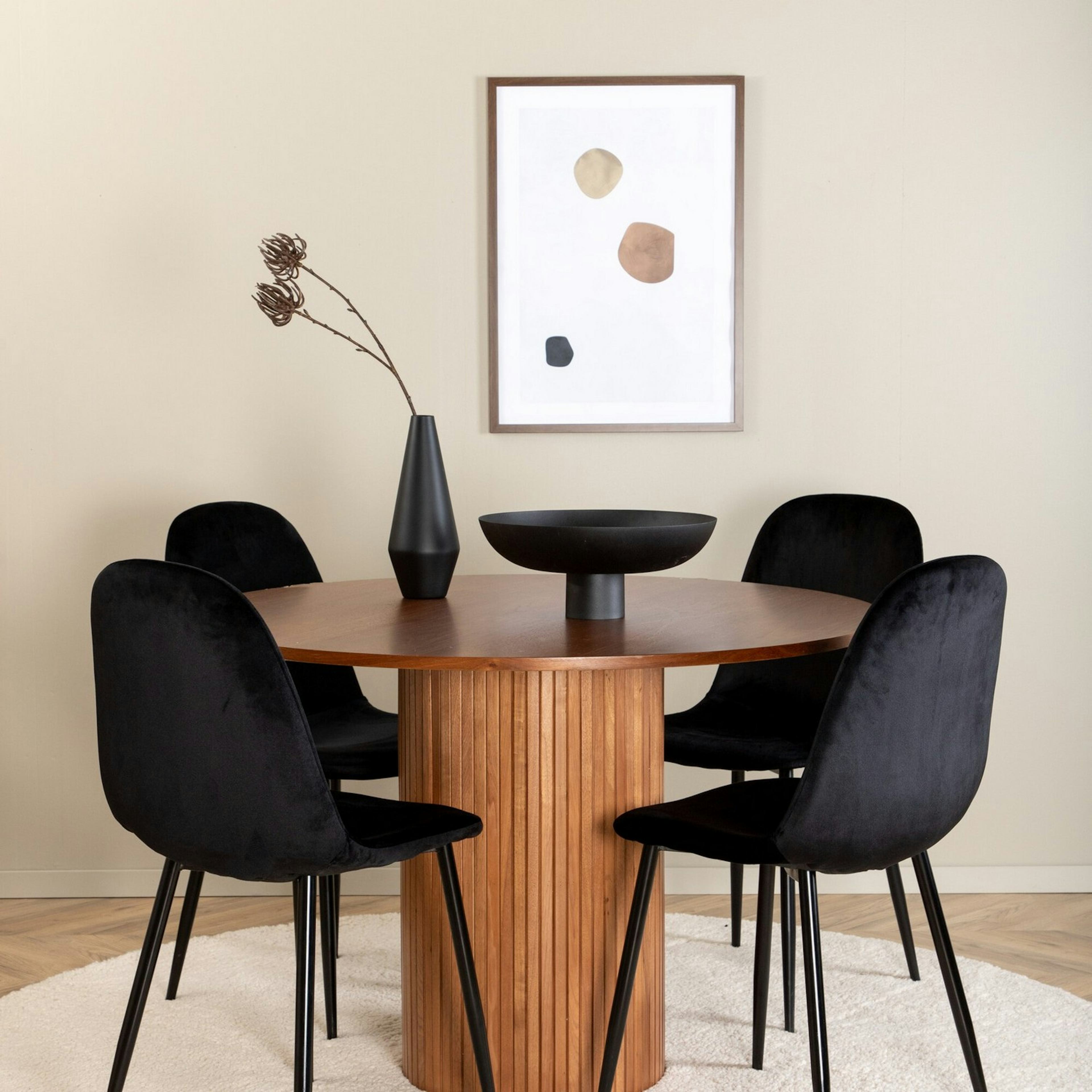 Matgrupp Venture Home med Bianca Matbord och 4 Pobbie Matstolar