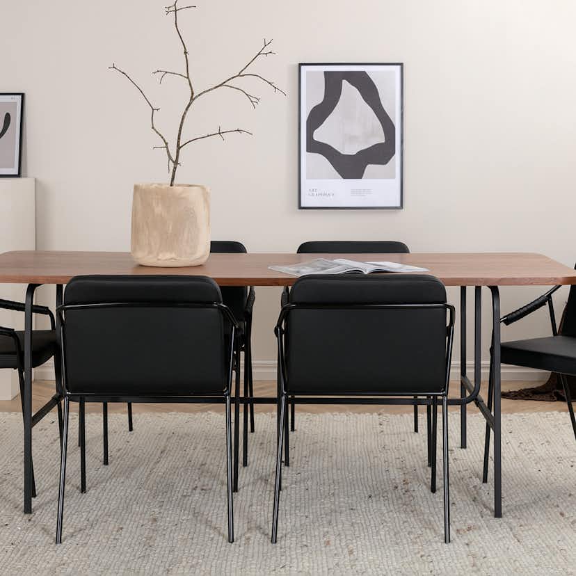 Matgrupp Venture Home Chicago matbord och Tjärö matstol Brun